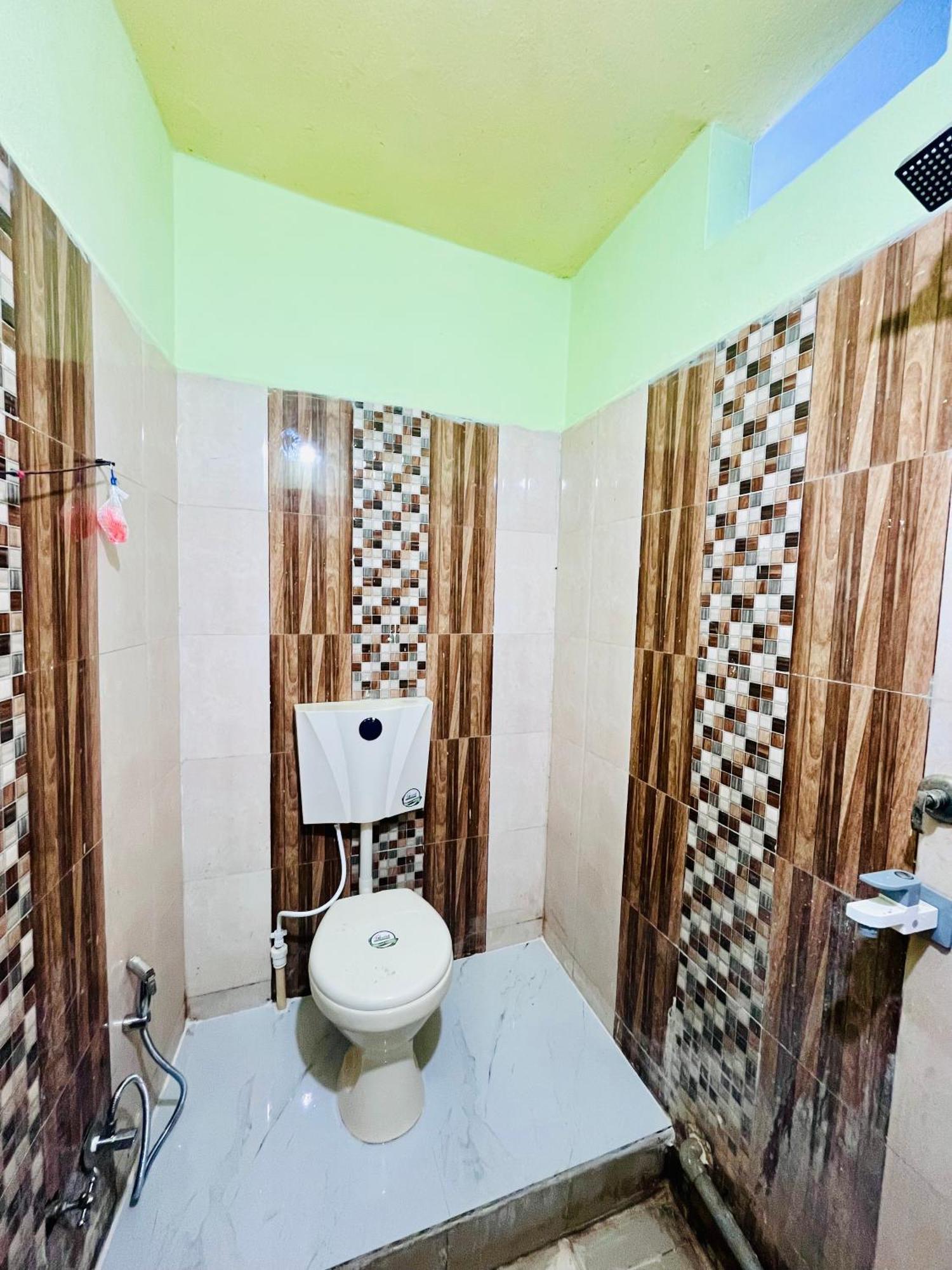 Rai Guest House 우자인 외부 사진