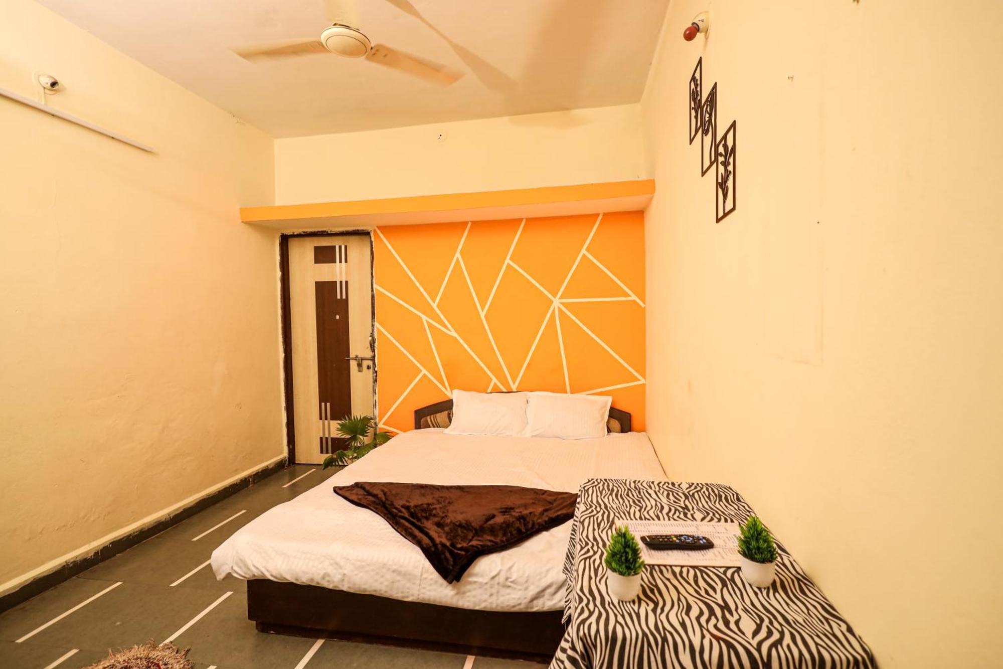 Rai Guest House 우자인 외부 사진