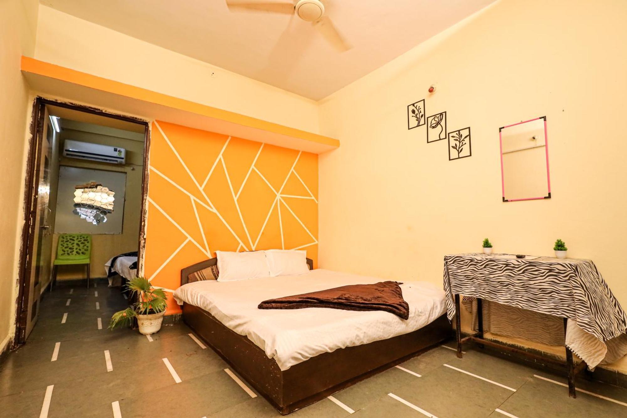 Rai Guest House 우자인 외부 사진