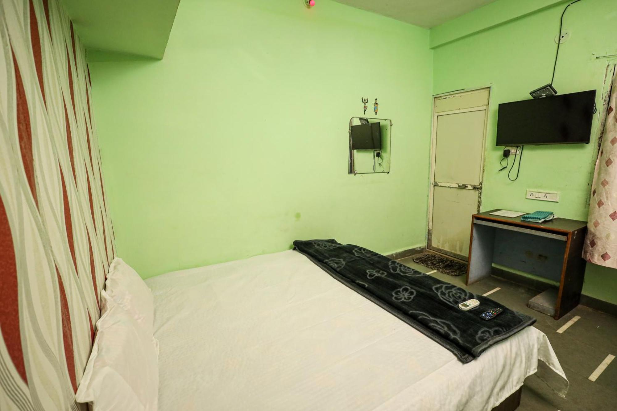 Rai Guest House 우자인 외부 사진