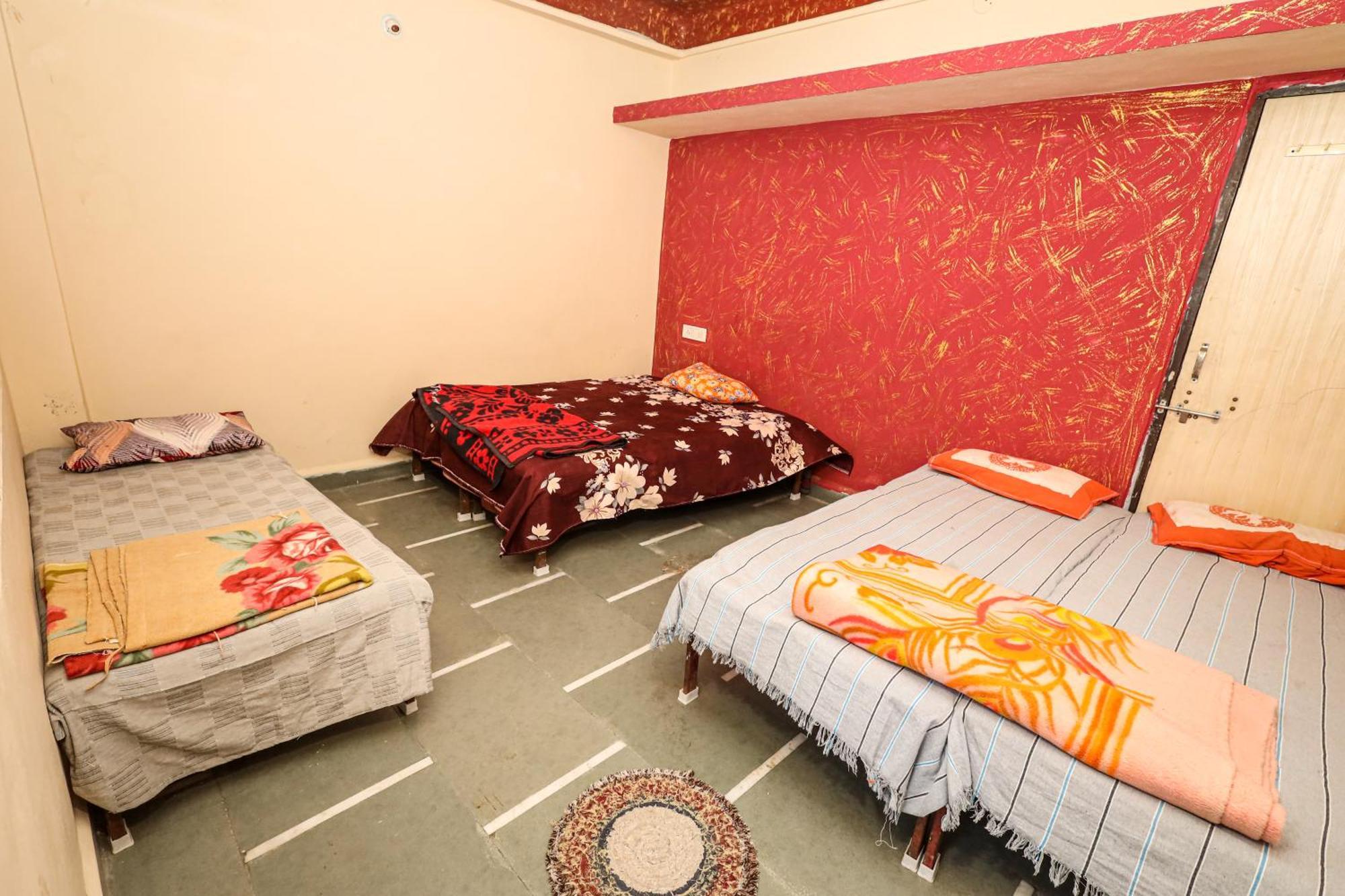 Rai Guest House 우자인 외부 사진