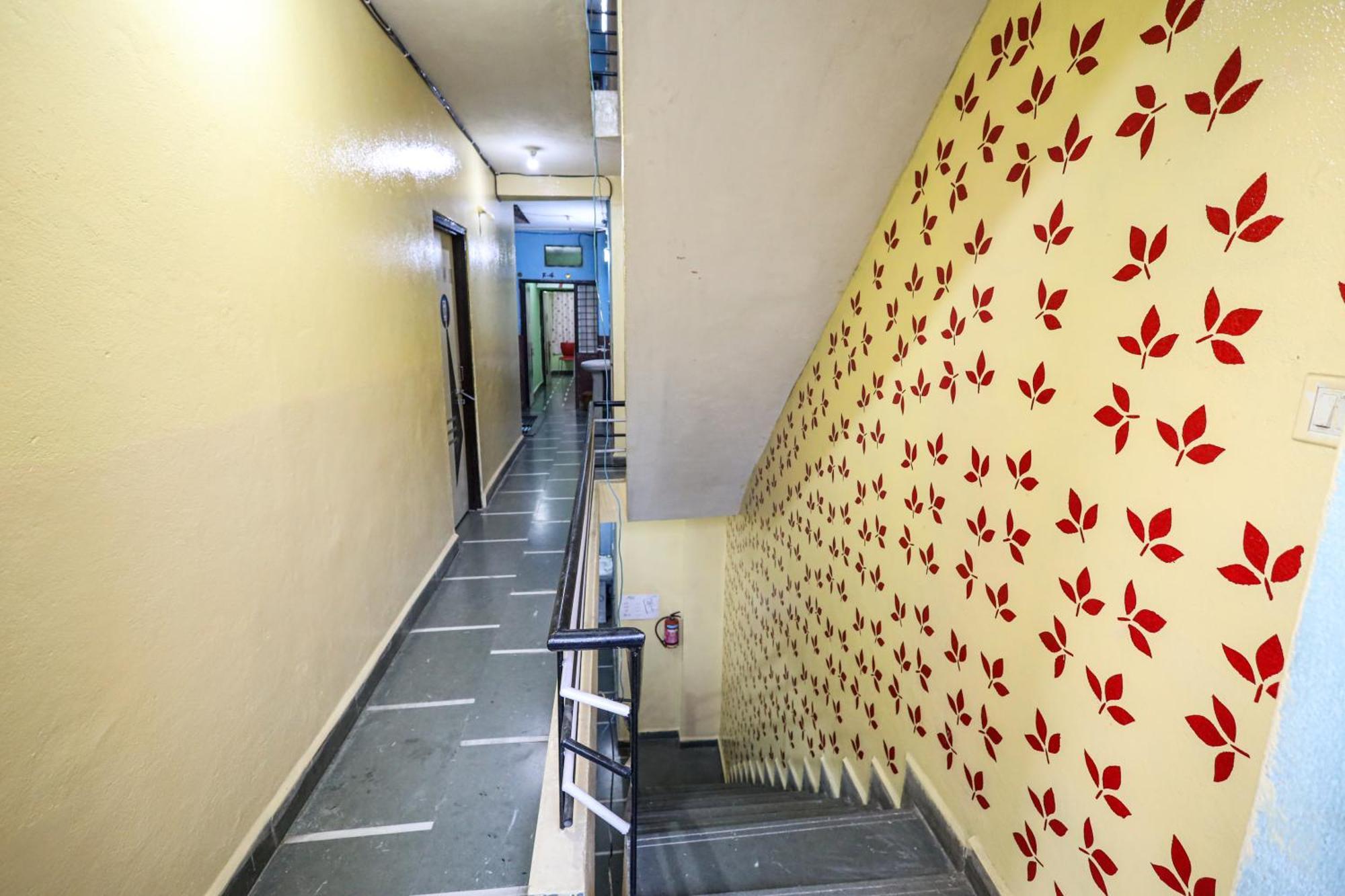 Rai Guest House 우자인 외부 사진