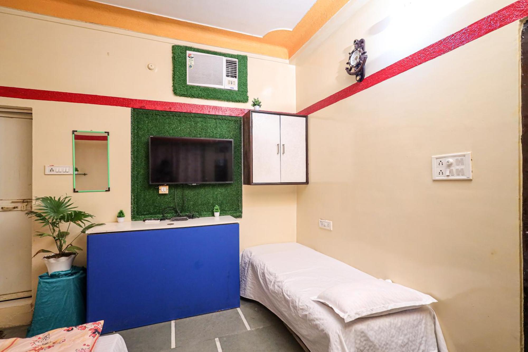 Rai Guest House 우자인 외부 사진